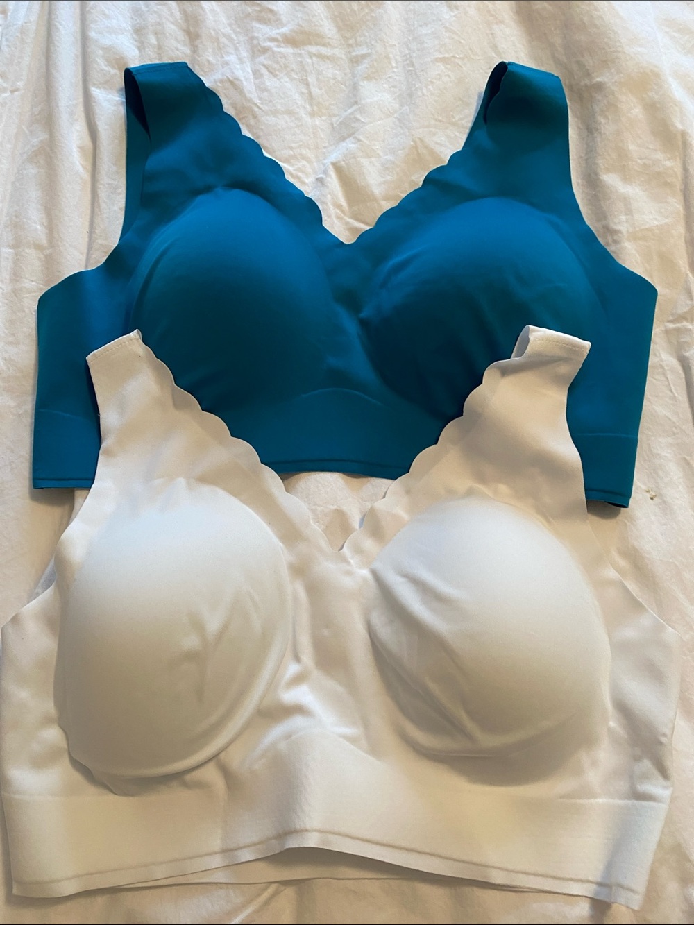 Rhonda Shear Seamless Molded Cup Bra Duo - Teal and White - NWOT